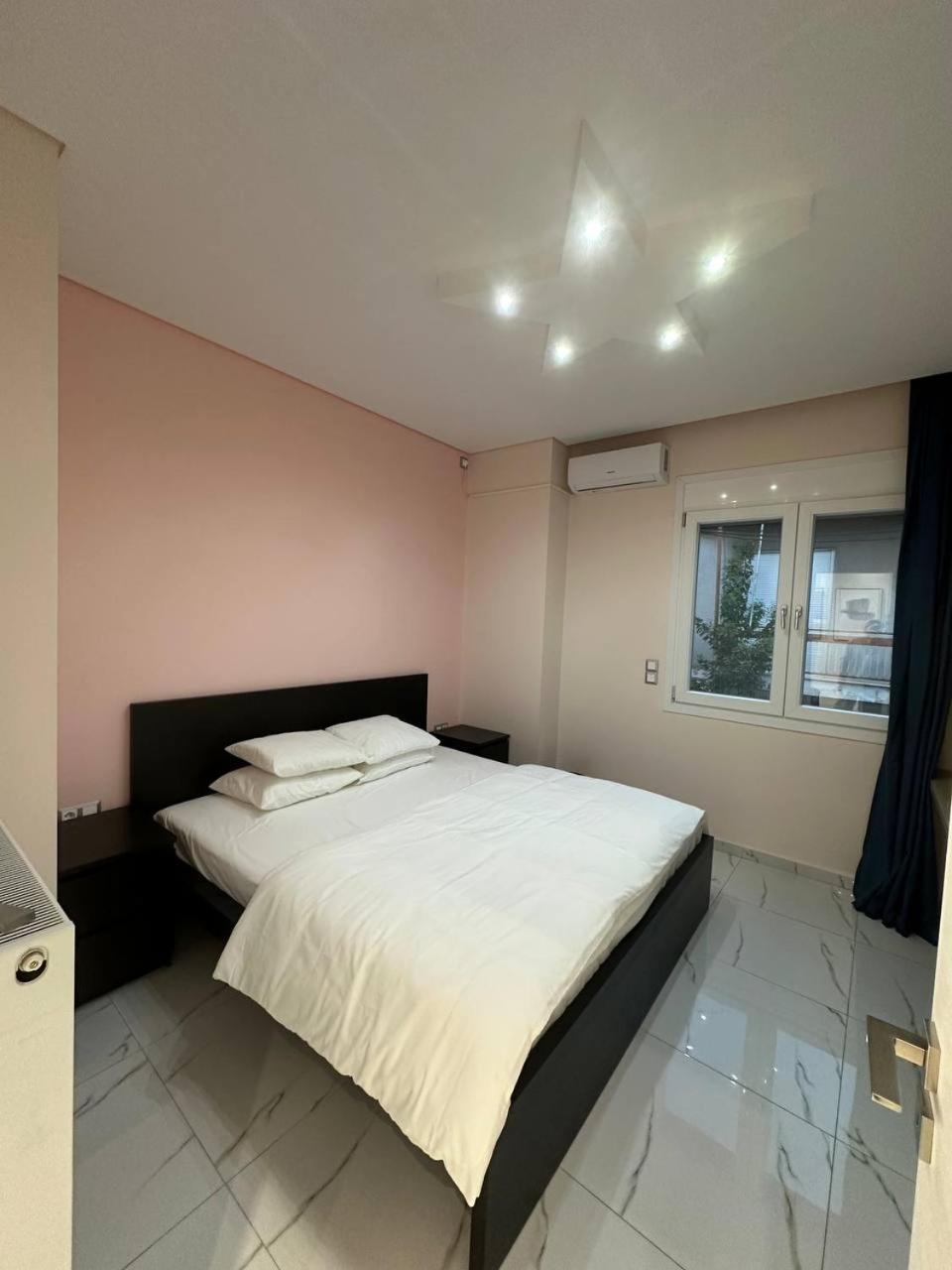 Warm And Modern Brand New Apartment Pireus Exteriér fotografie