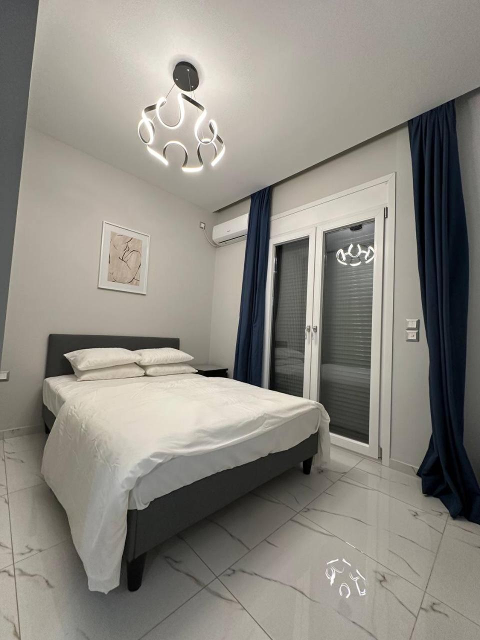 Warm And Modern Brand New Apartment Pireus Exteriér fotografie